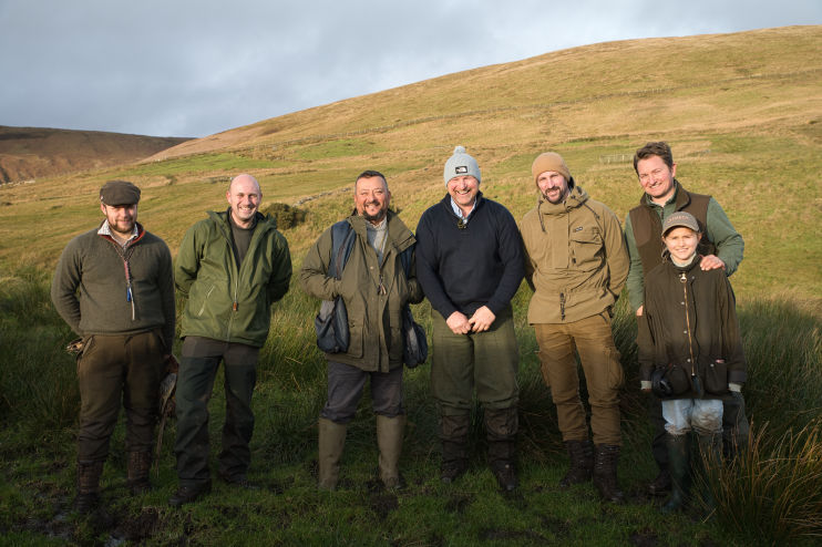 The team take a short beak for a bit of lunch. 